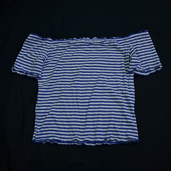 t-shirt - Picture 2 of 3